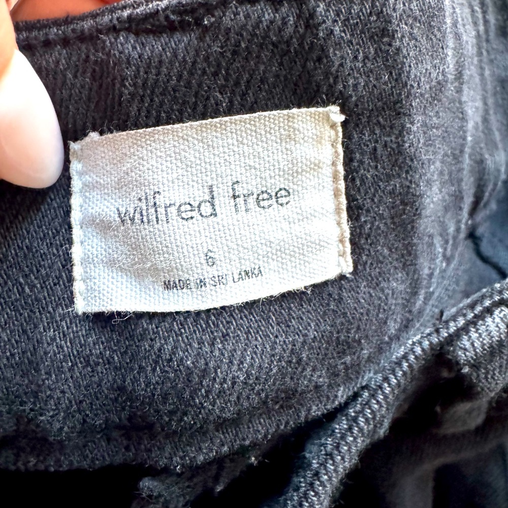 Aritizia Wilfred cargo 6 BLACK